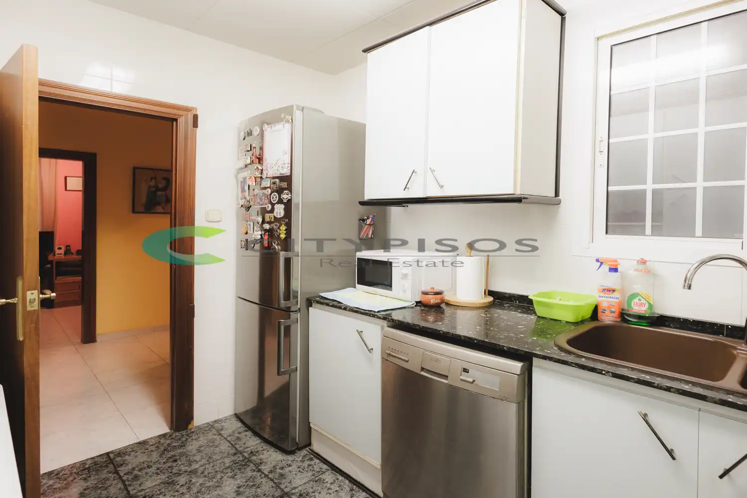 Kitchen of Flat for sale in Barcelona  with Air Conditioner and Oven