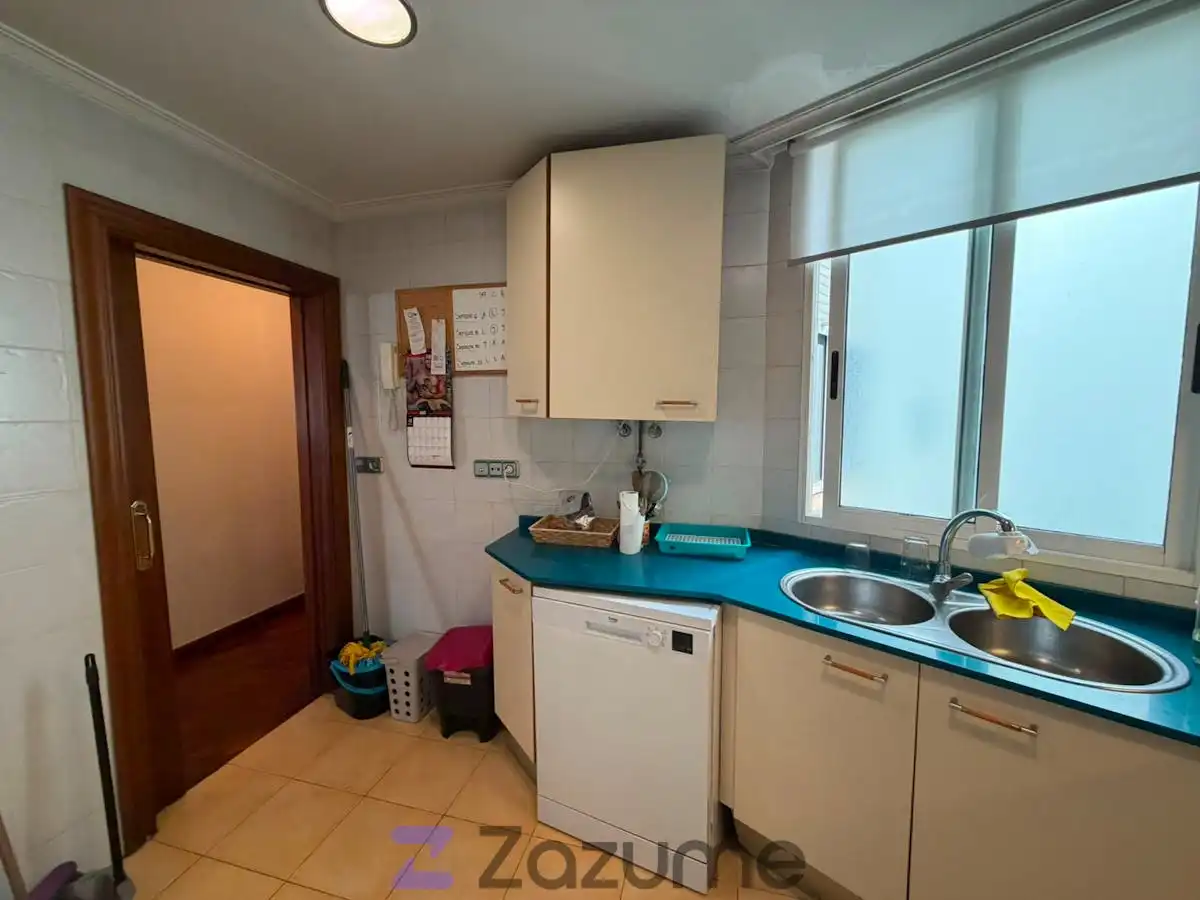 Cocina de Piso de alquiler en Valencia con Parquet, Amueblado y Horno