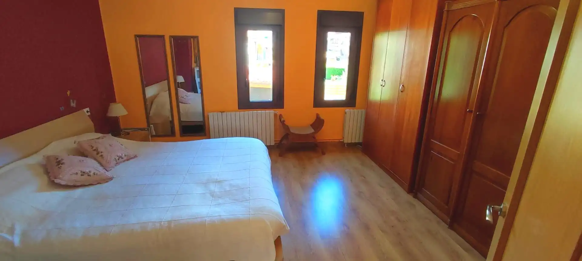Habitación de Piso en venta en La Puebla de Castro con Calefacción, Terraza y Trastero