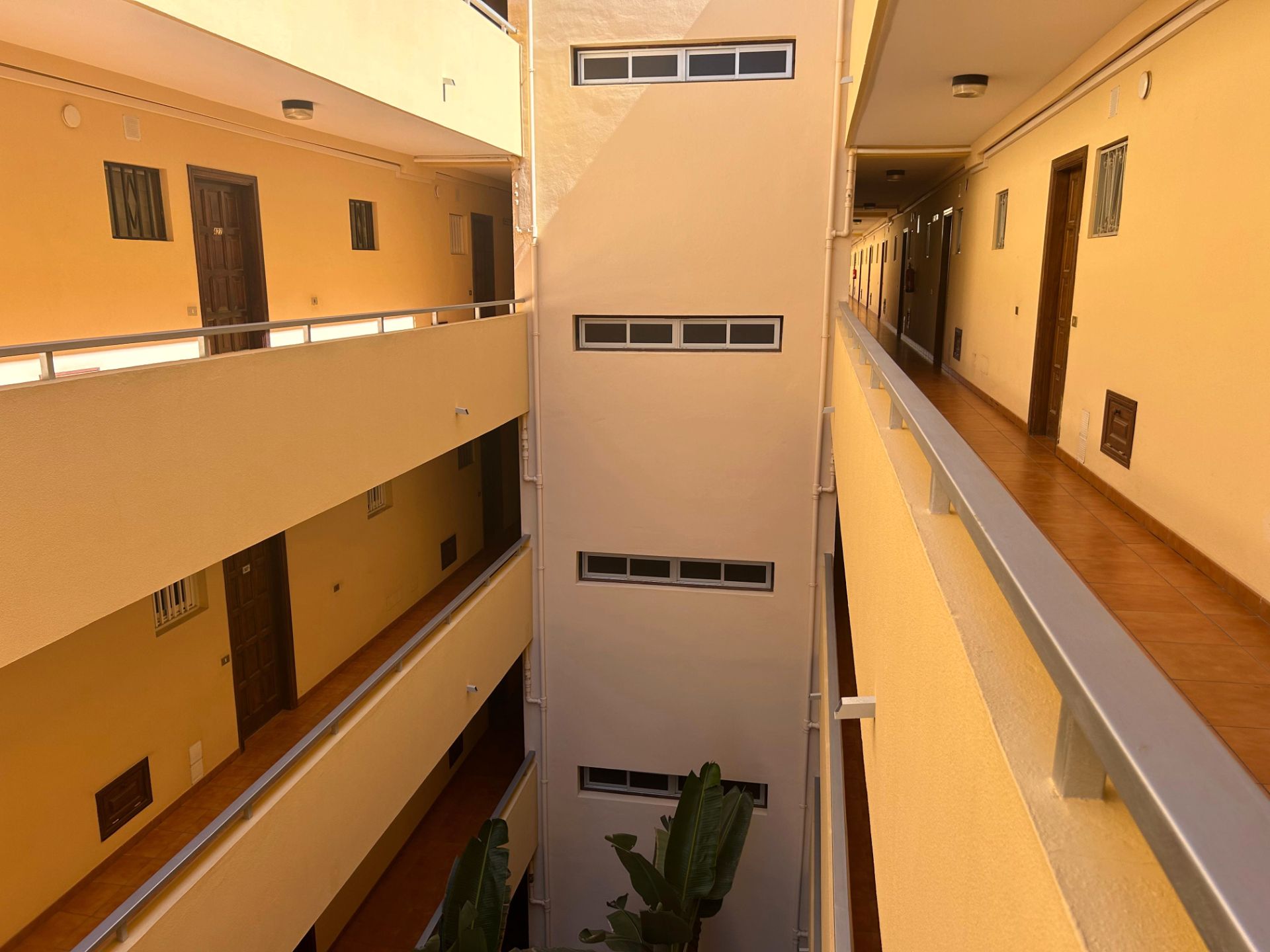 Vista exterior de Apartament en venda en Arona amb Terrassa i Piscina comunitària