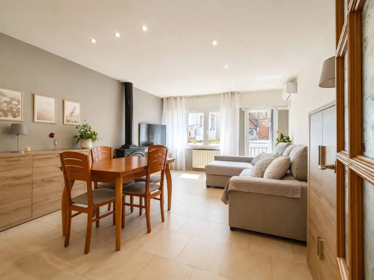 Sala de estar de Casa adosada en venta en Manresa con Aire acondicionado, Calefacción y Terraza