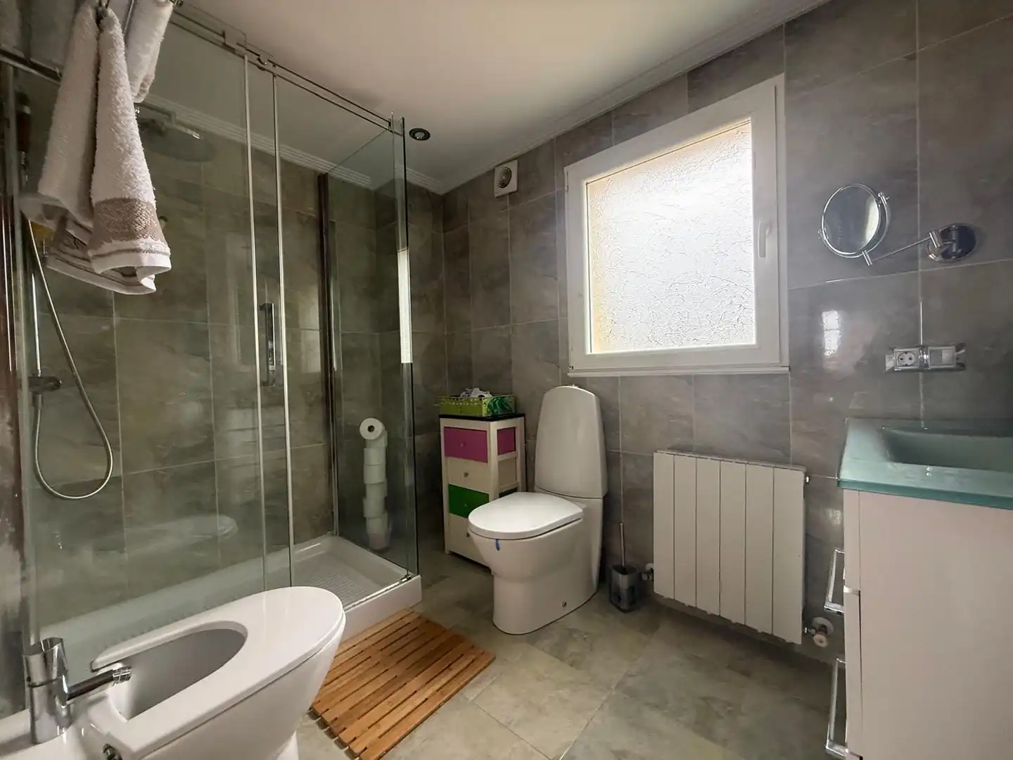 Baño de Casa o chalet en venta en Gijón  con Calefacción, Terraza y Piscina