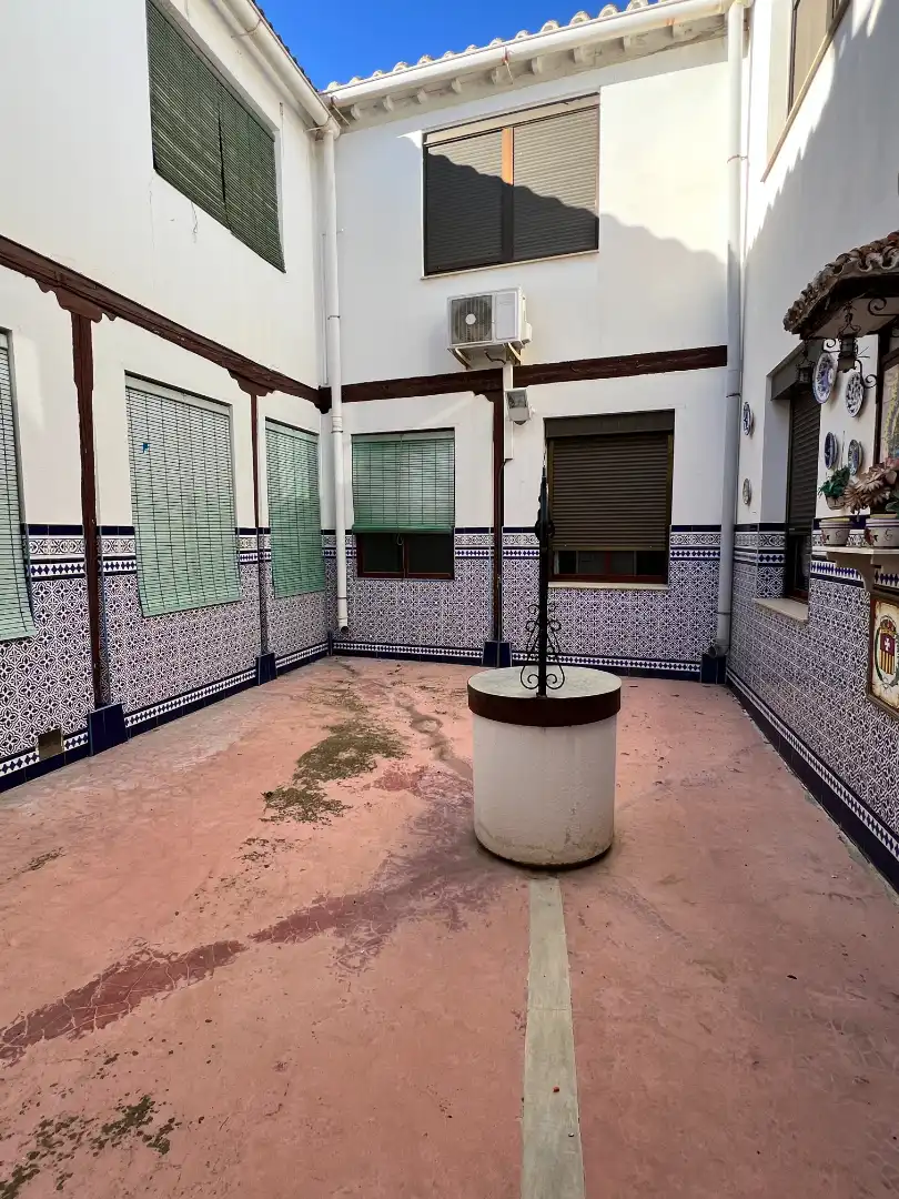 Casa amb terrassa en venda a Herencia, imagen 3