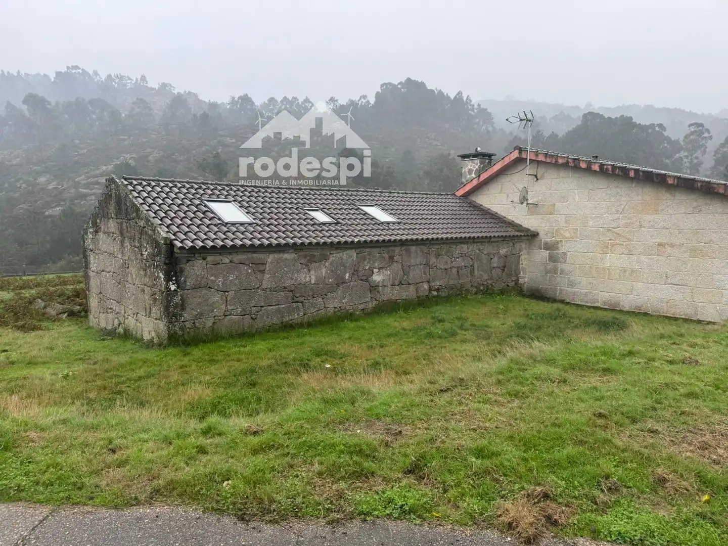 Detached homes for sale in O Porriño  