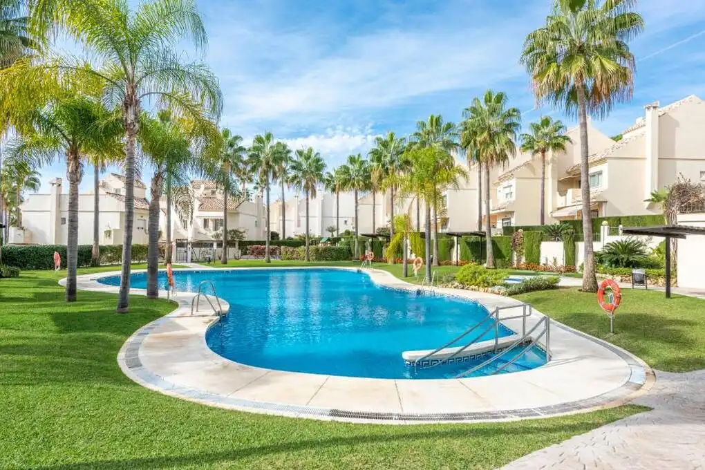 Jardín de Casa adosada en venta en Marbella con Jardín privado, Terraza y Trastero