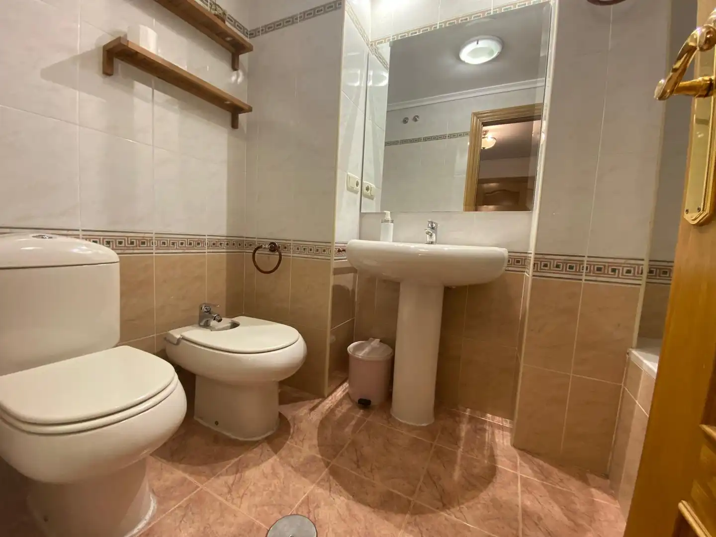 Bathroom of Apartments for rent in Albacete  with Air Conditioner, Heating and Furnished