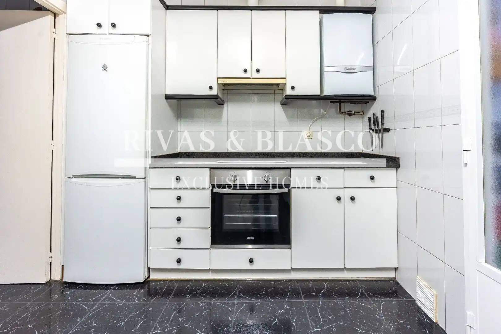 Kitchen of Apartments for sale in Donostia - San Sebastián   with Heating