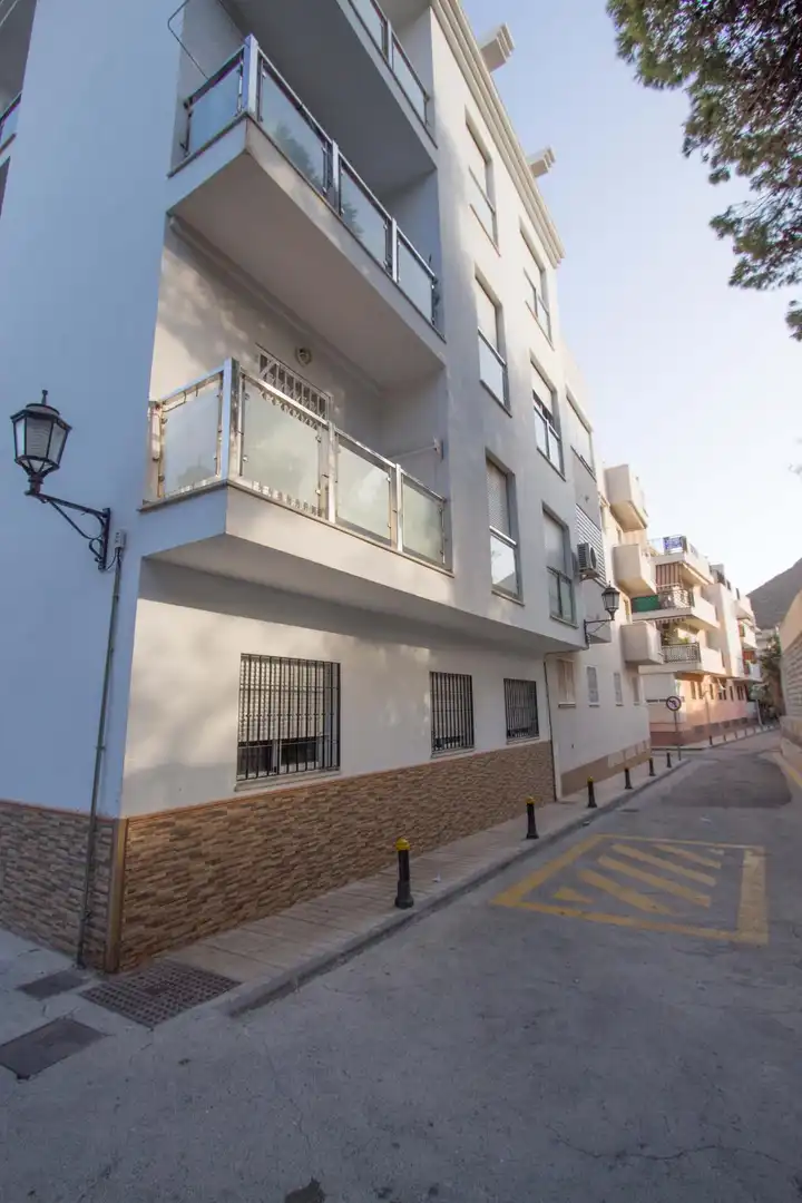 Vista exterior de Pis en venda en Gualchos amb Aire condicionat, Terrassa i Moblat