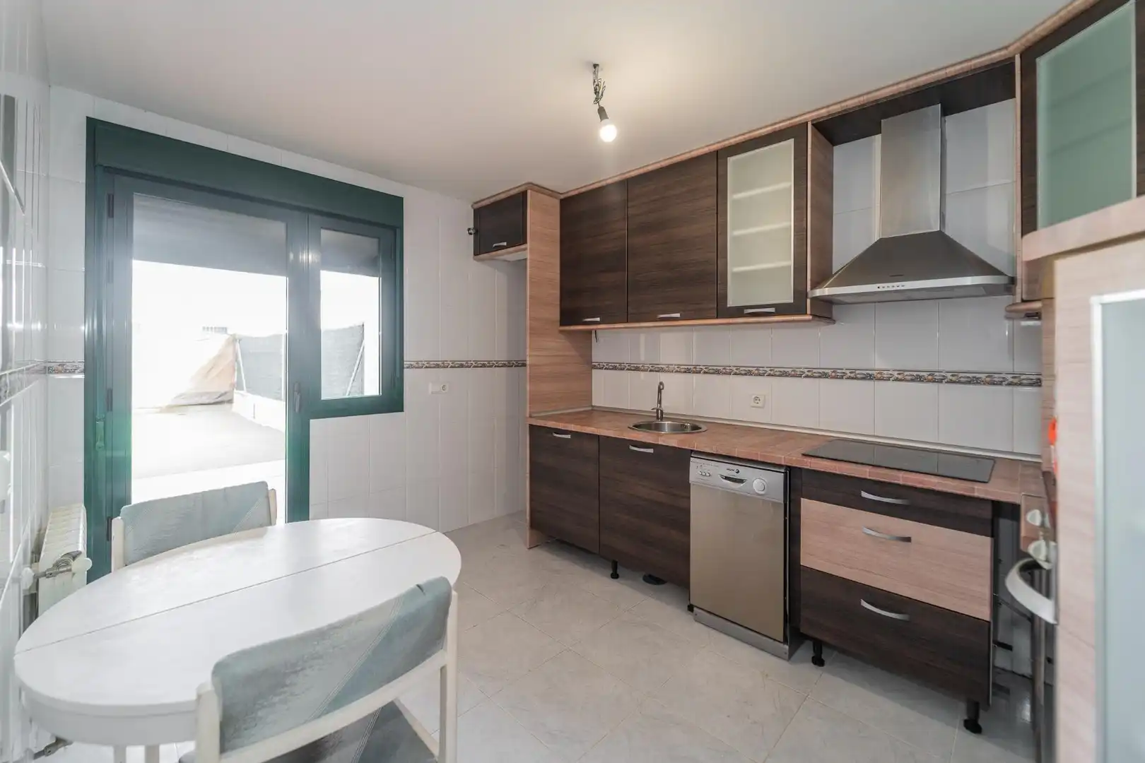 Cocina de Casa adosada en venta en Magán con Aire acondicionado, Calefacción y Jardín privado