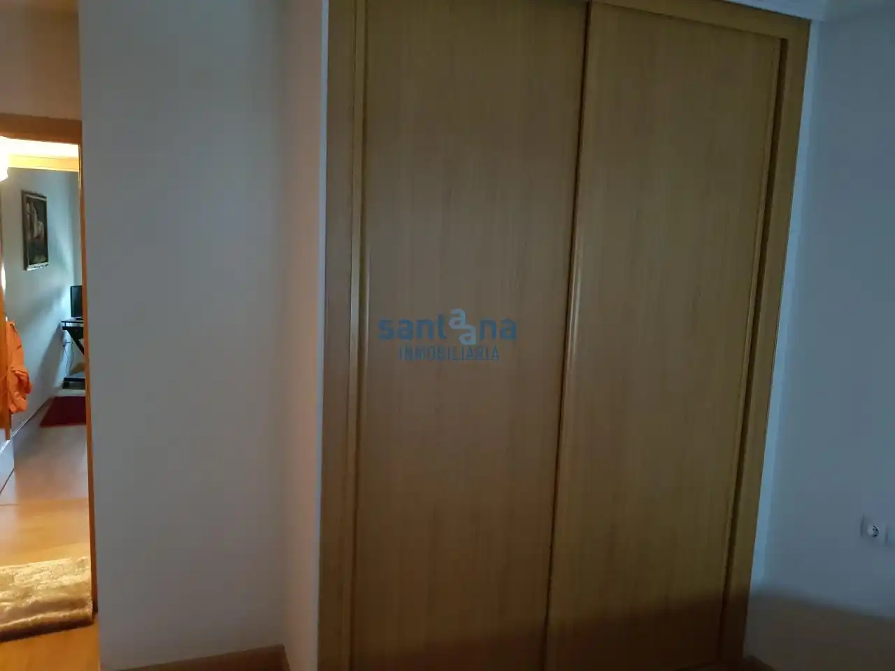 Dormitori de Apartament en venda en La Robla  amb Calefacció, Parquet i Terrassa