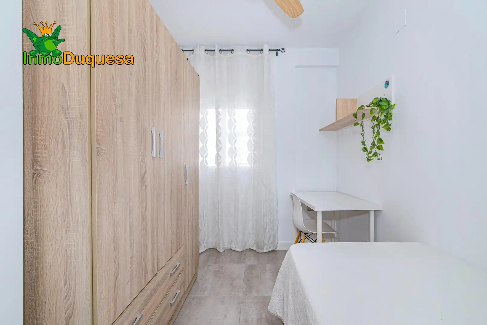 Habitación de Piso en venta en Granada con Aire acondicionado, Calefacción y Terraza