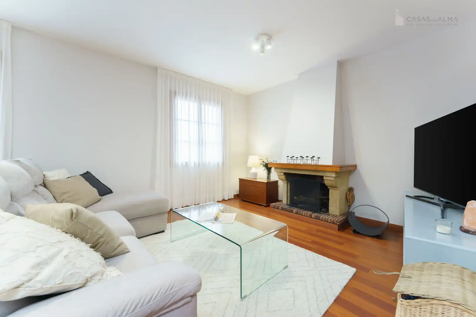 Sala d'estar de Casa adosada en venda en Santa Brígida amb Aire condicionat, Jardí privat i Traster