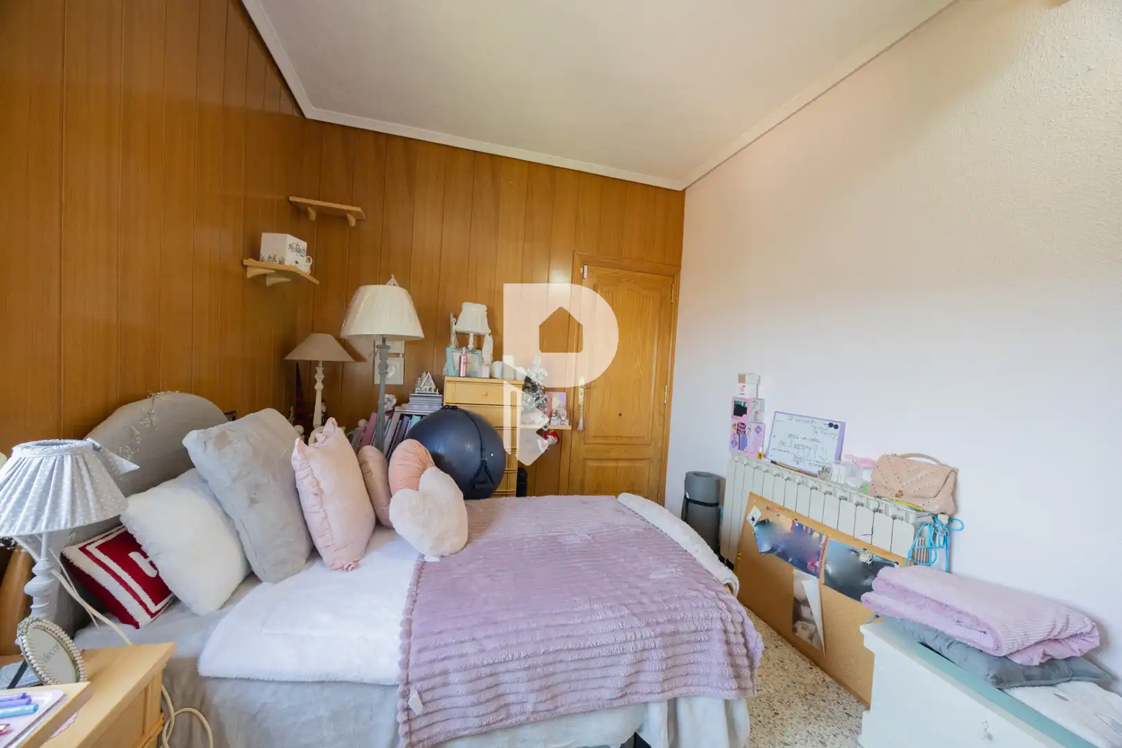 Dormitori de Casa o xalet en venda en Sant Andreu de la Barca amb Aire condicionat, Calefacció i Jardí privat