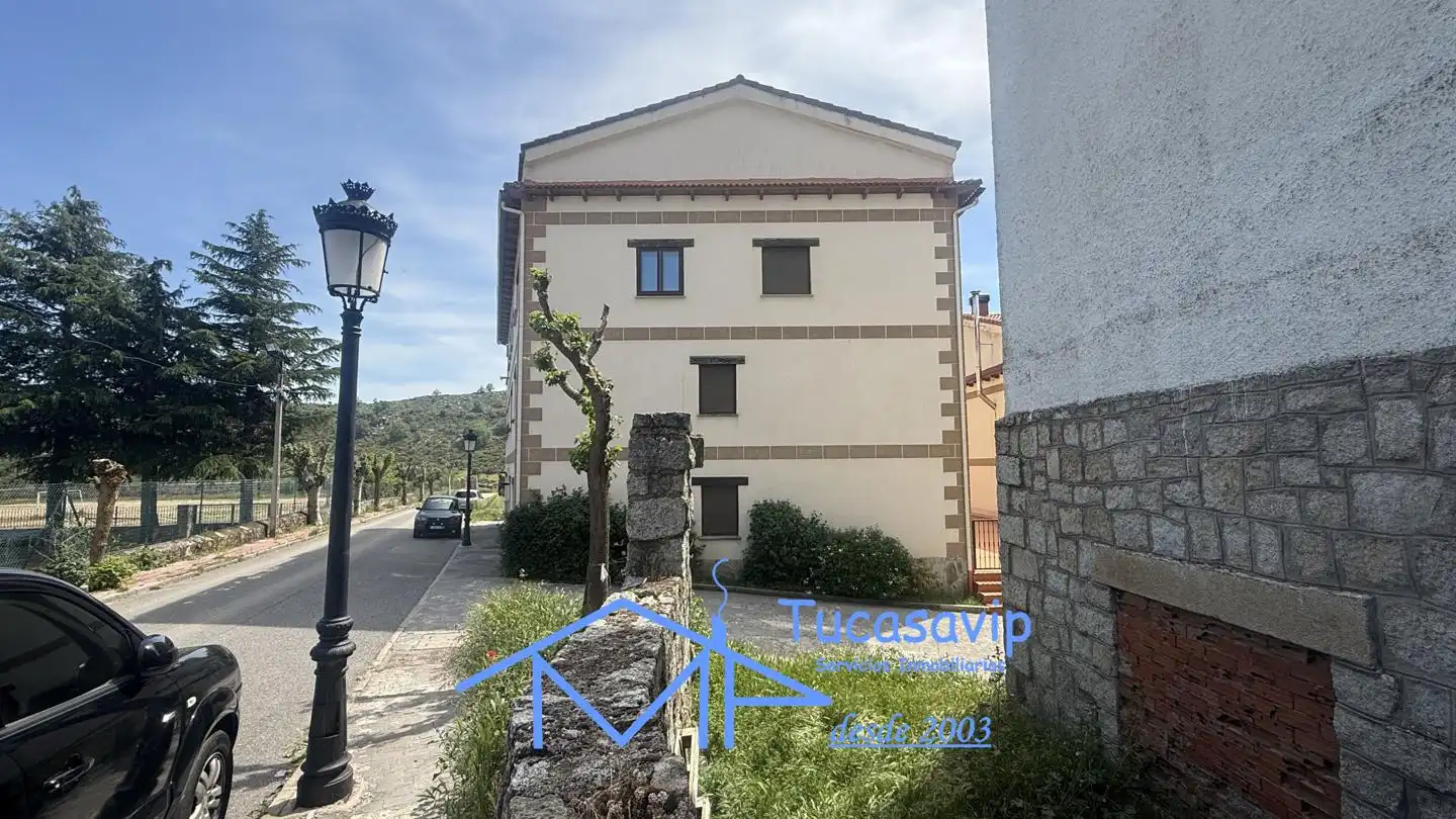 Vista exterior de Planta baja en venta en Peguerinos con Trastero