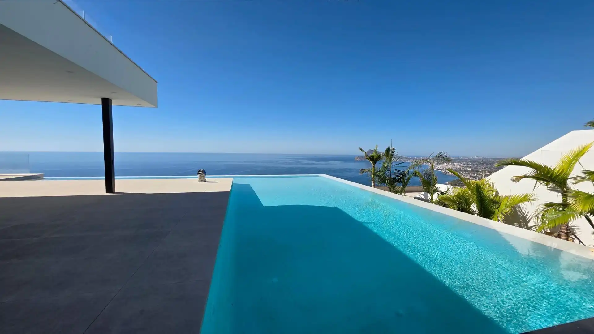 Chalet con piscina en venta en Calle Calle Gran Bretaña