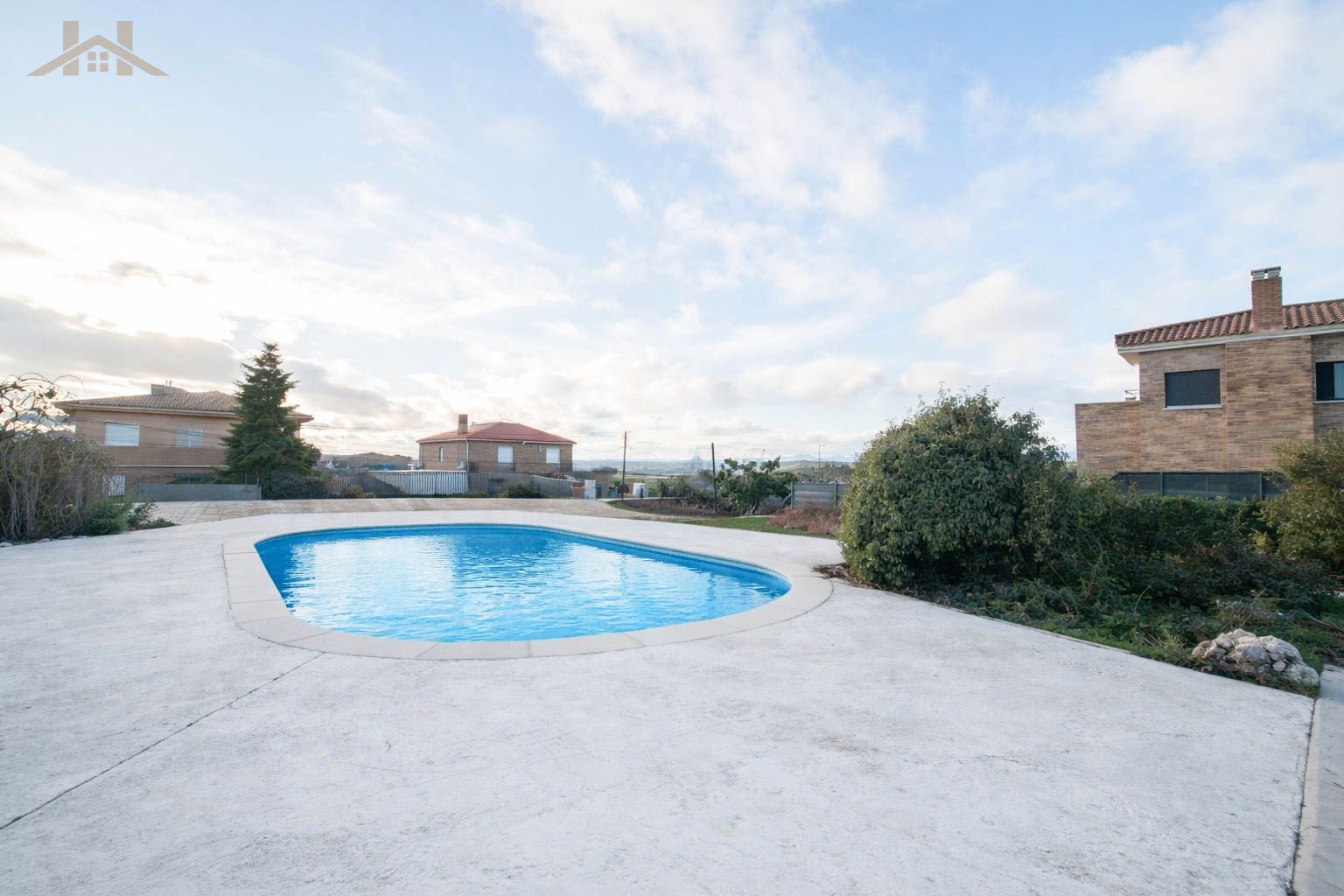 Piscina de Casa o xalet en venda en Móstoles amb Aire condicionat, Calefacció i Jardí privat