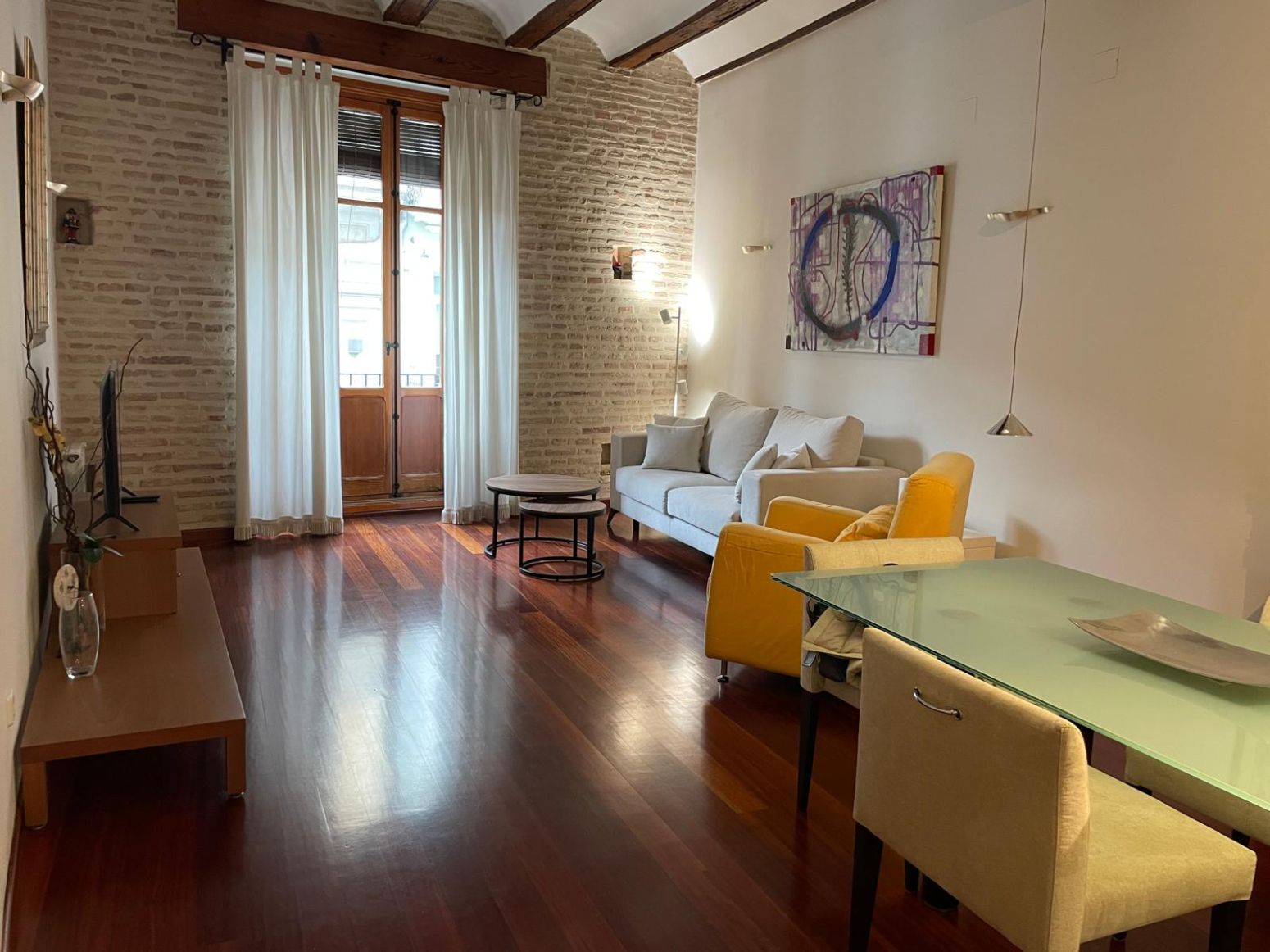 Living room of Flat to rent in  Valencia Capital  with Air Conditioner, Heating and Parquet flooring