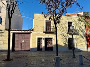 House for sale in Calle Real 11