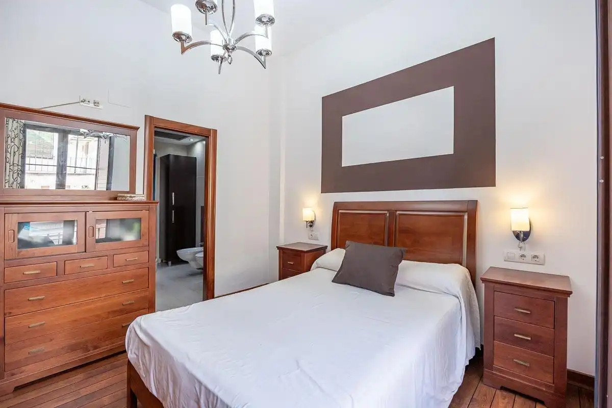 Bedroom of Flat for sale in Granada  with Air Conditioner, Terrace and Balcony