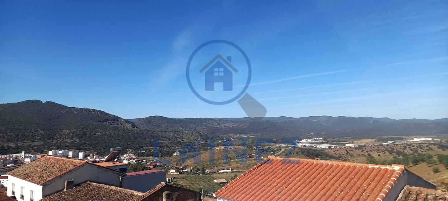Vista exterior de Casa o xalet en venda en Espiel amb Terrassa i Traster