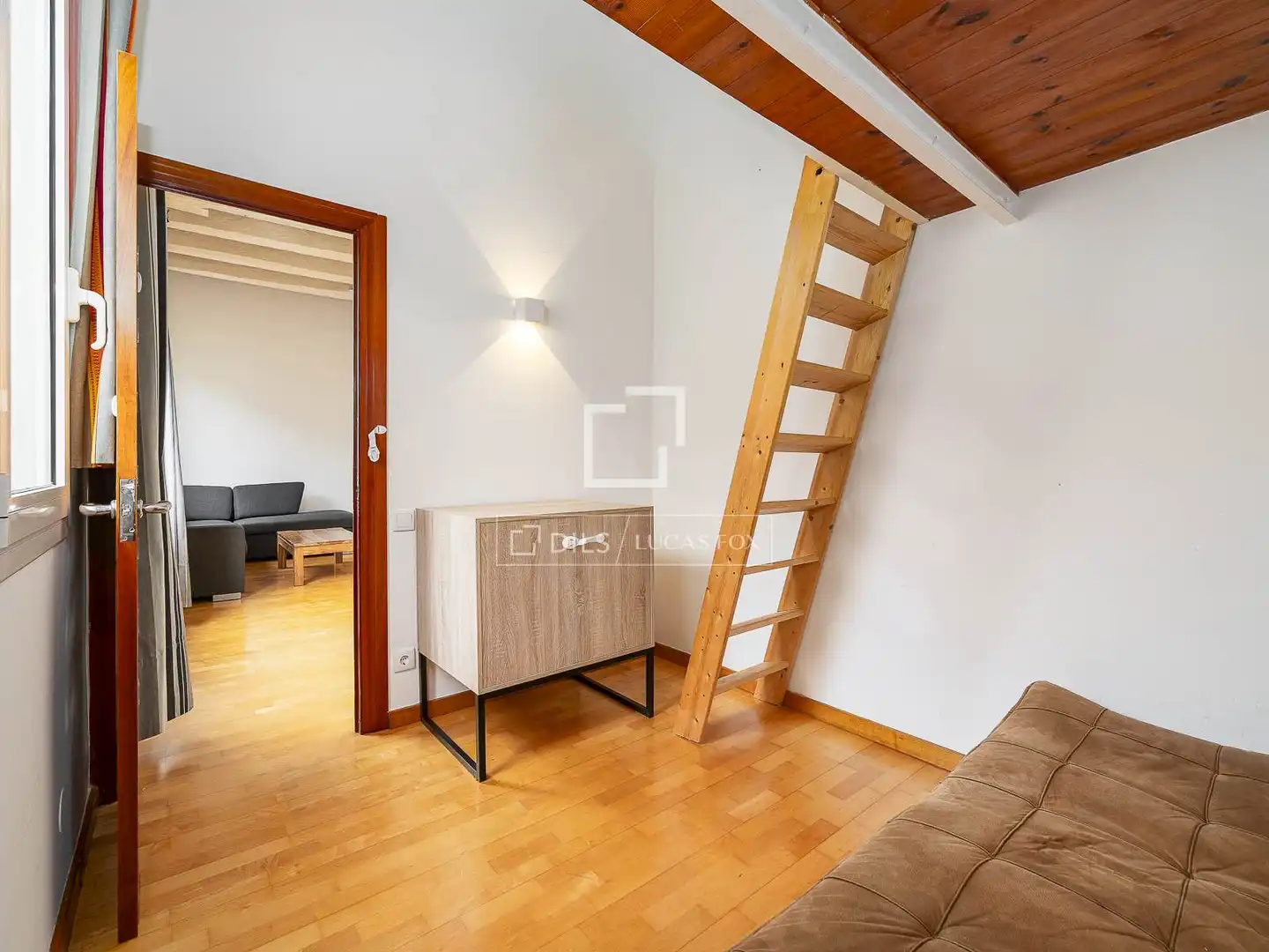 Schlafzimmer von Wohnung zum Verkauf in Barcelona mit Klimaanlage und Heizung