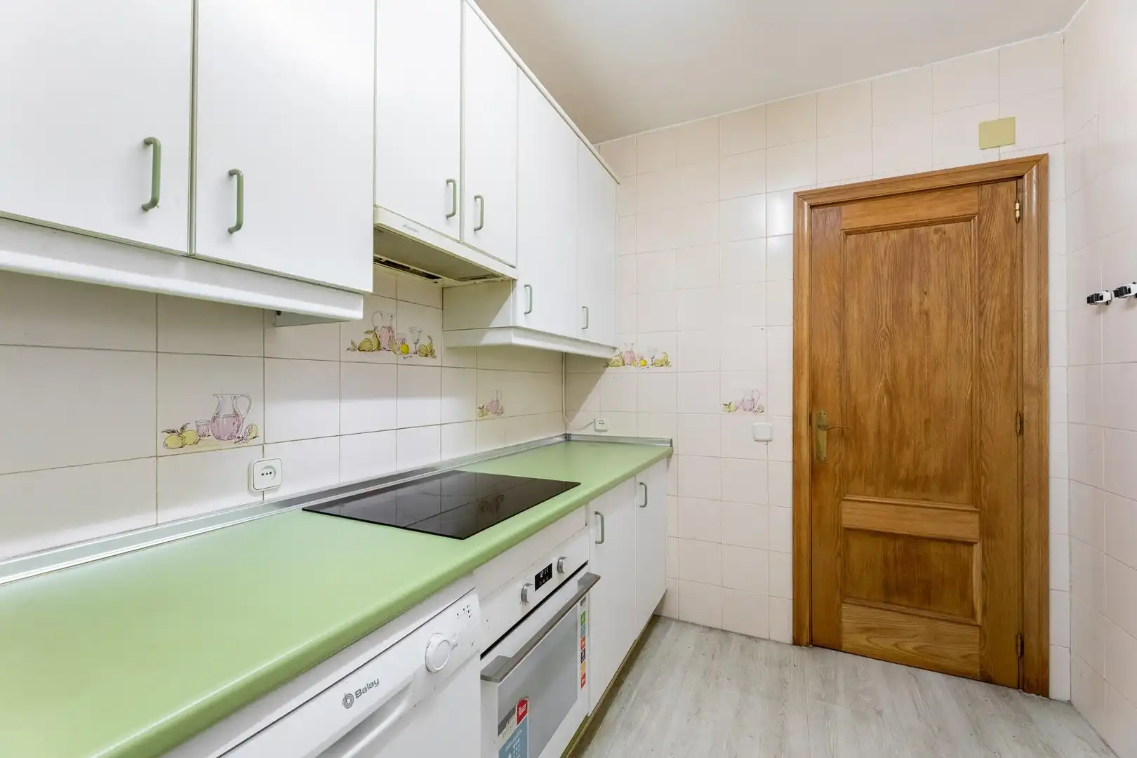 Cocina de Piso en venta en Madrid con Calefacción, Parquet y Balcón