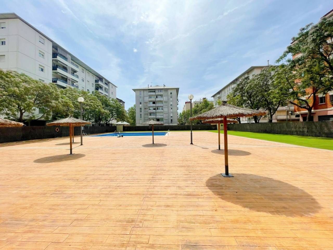 Exterior view of Flat for sale in Cerdanyola del Vallès  with Air Conditioner, Parquet flooring and Storage room