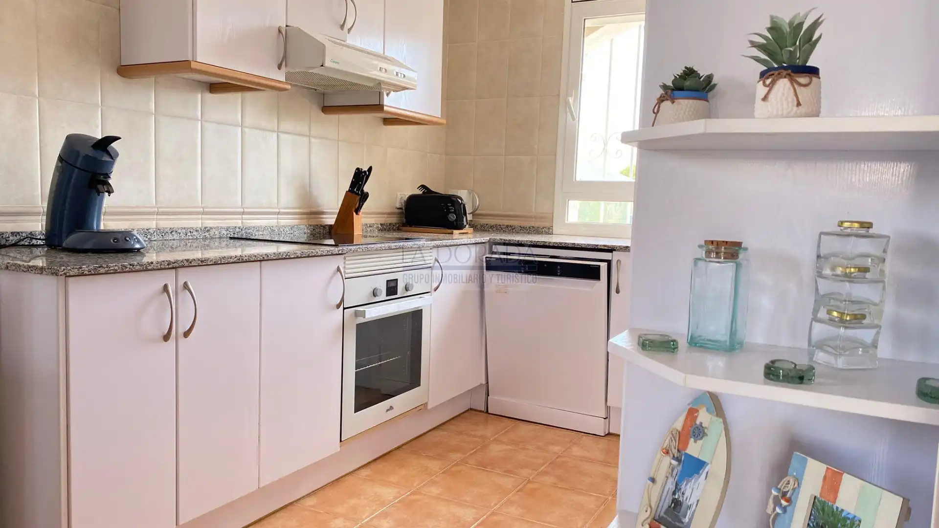 Casa aparellada amb terrassa en venda a Carrer de Xile, imagen 33