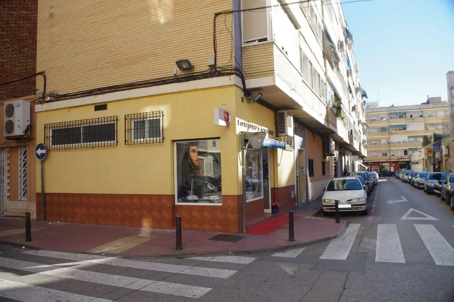 Gewerbefläche zum Verkauf in Calle de Sierra Morena 10, imagen 2