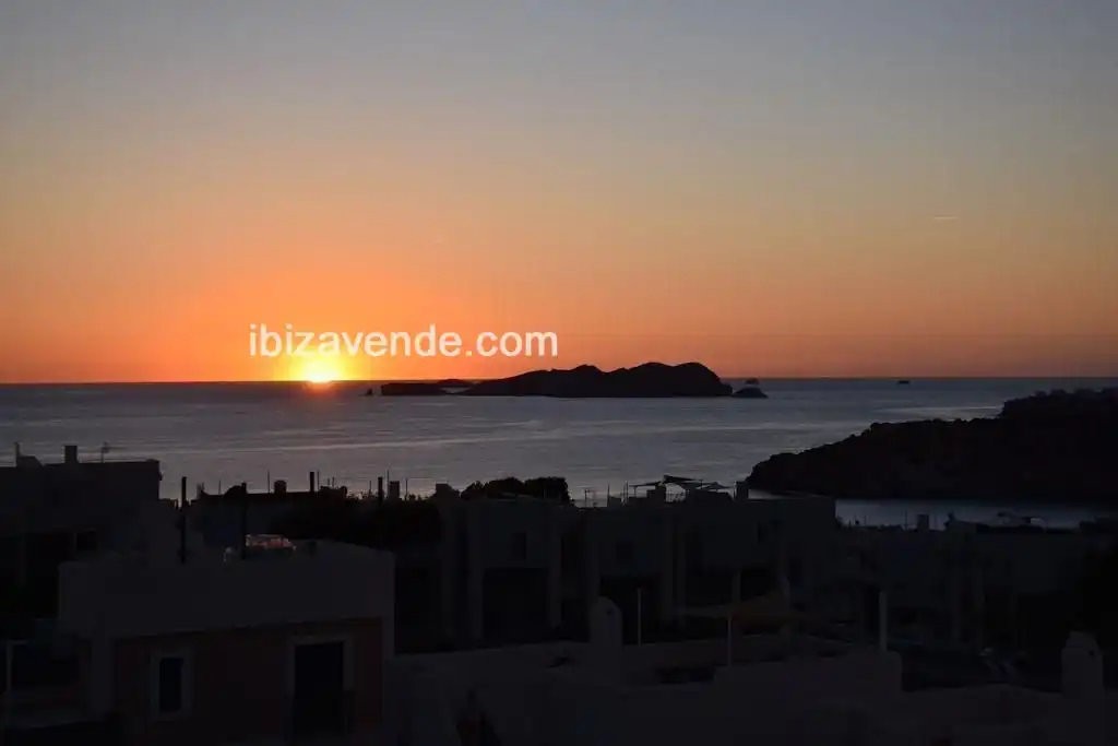 Detached house with pool for sale in Ferran, imagen 4