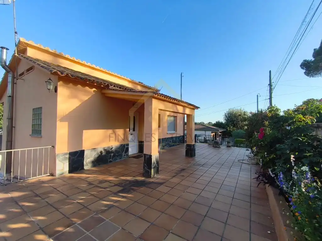 Exterior view of Houses for sale in Sant Pere de Vilamajor  with Balcony