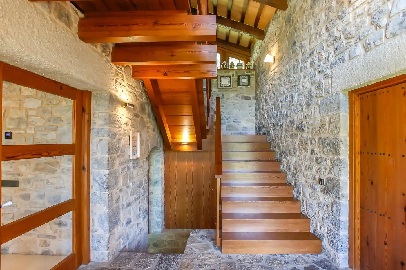 Country homes for sale in Montagut i Oix  with Private garden, Terrace and Swimming Pool