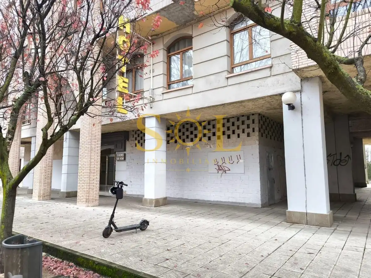 Local comercial en venda a Calle De Moisés De León 47, imagen 5