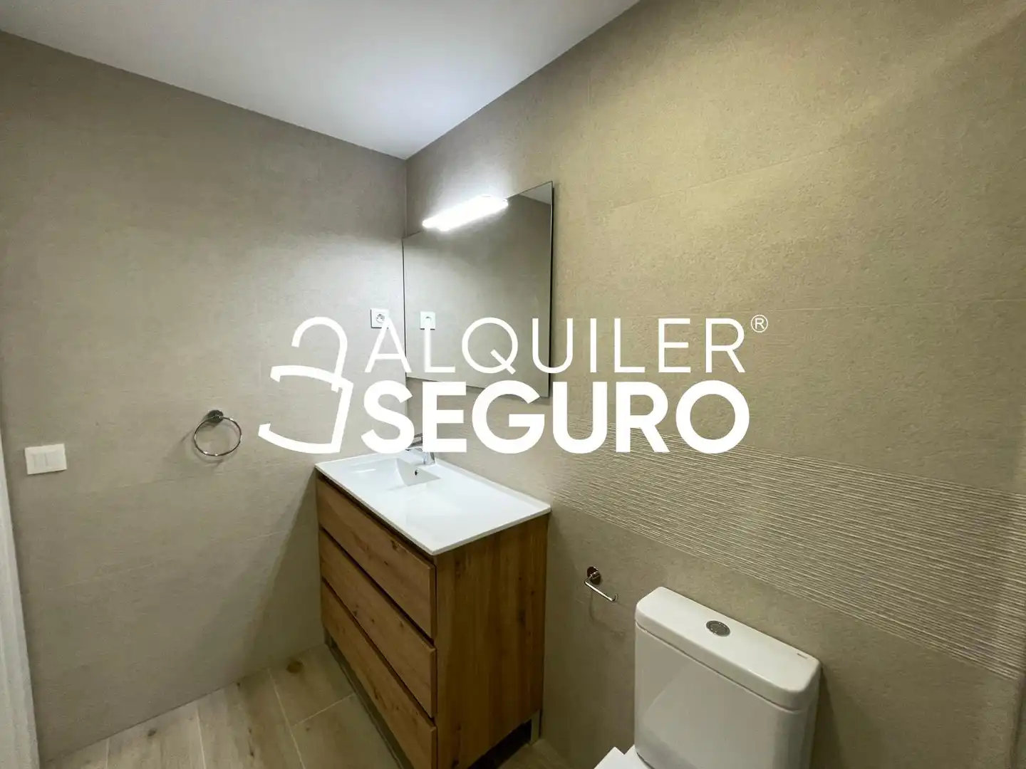 Badezimmer von Wohnung zur Miete in Carabanchel