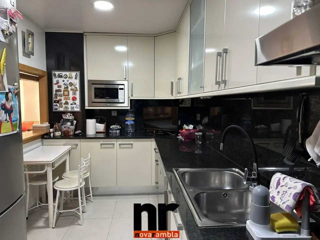 Cuina de Dúplex en venda en Ripollet amb Aire condicionat, Calefacció i Terrassa