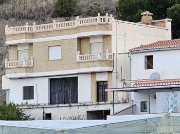 Country house with garden for sale in MAYOR