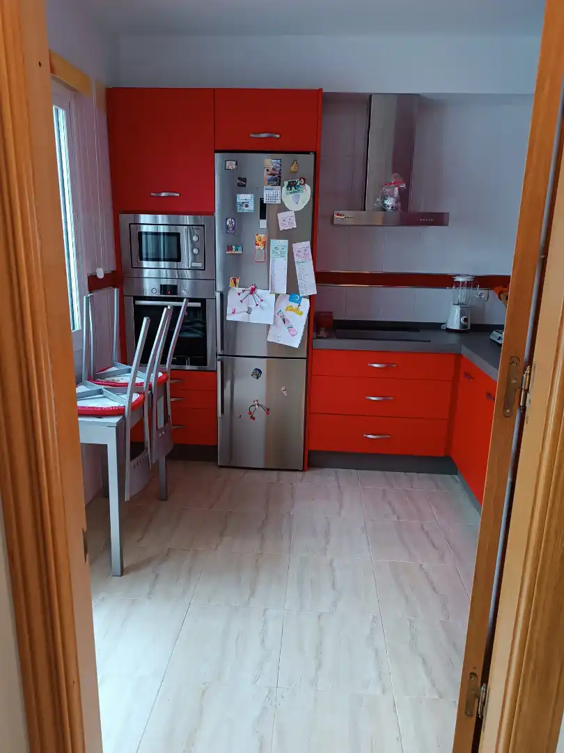 Cuina de Casa o xalet en venda en La Guijarrosa amb Aire condicionat, Terrassa i Moblat