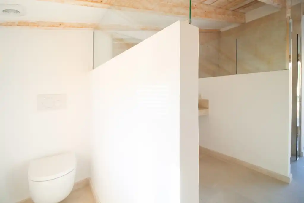 Badezimmer von Einfamilien-Reihenhaus zum Verkauf in Pollença mit Klimaanlage, Terrasse und Schwimmbad