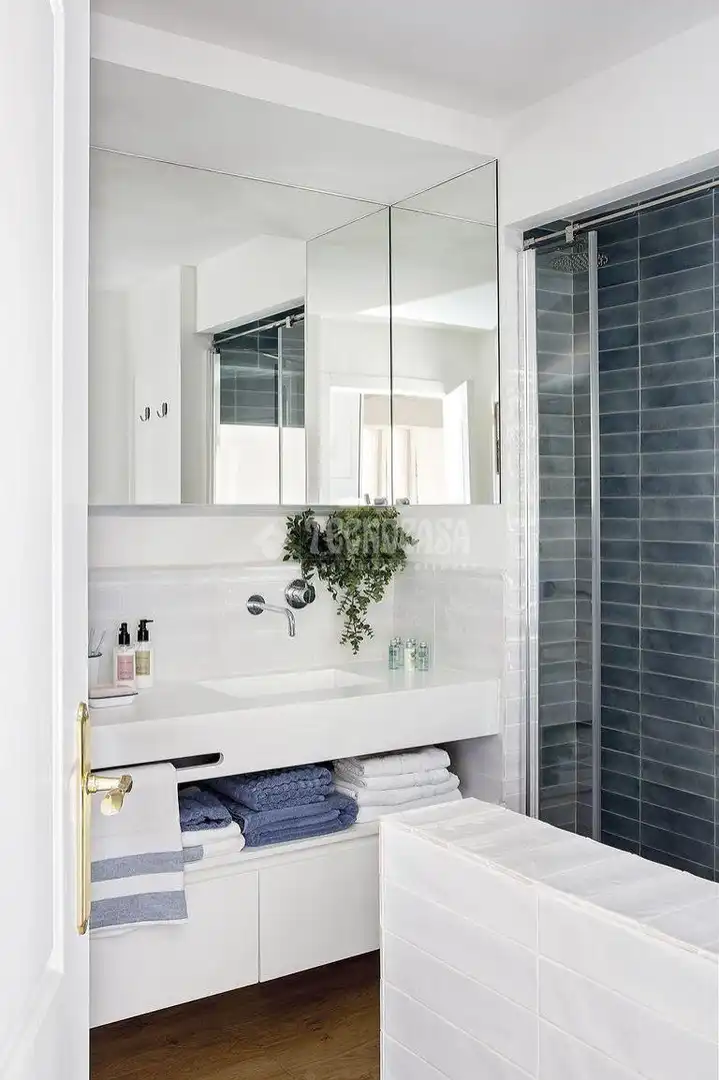 Baño de Piso de alquiler en Madrid con Aire acondicionado, Calefacción y Amueblado