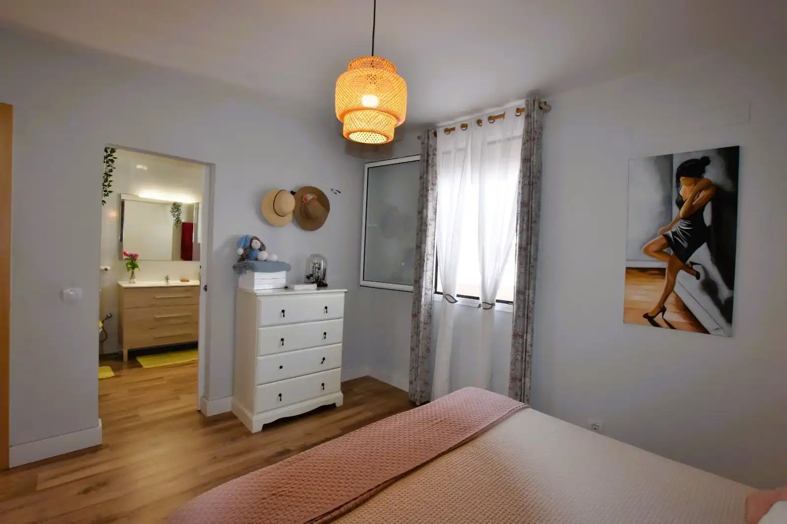 Schlafzimmer von Dachboden zum Verkauf in San Miguel de Abona mit Terrasse, Abstellraum und Möbliert