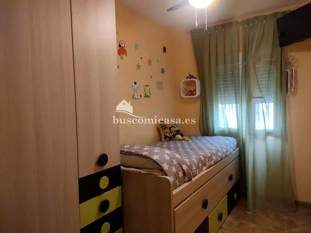 Habitación de Casa adosada en venta en Jaén con Aire acondicionado, Terraza y Amueblado
