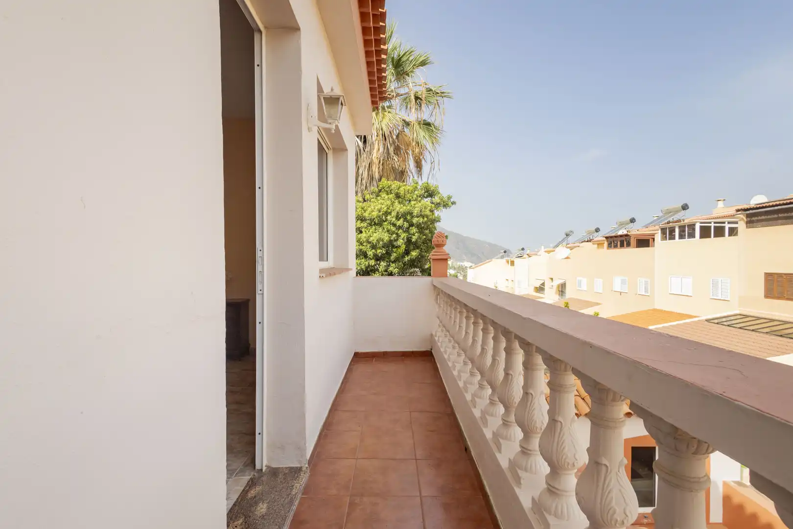 Terrasse von Einfamilien-Reihenhaus zum Verkauf in Los Realejos mit Privatgarten, Terrasse und Abstellraum