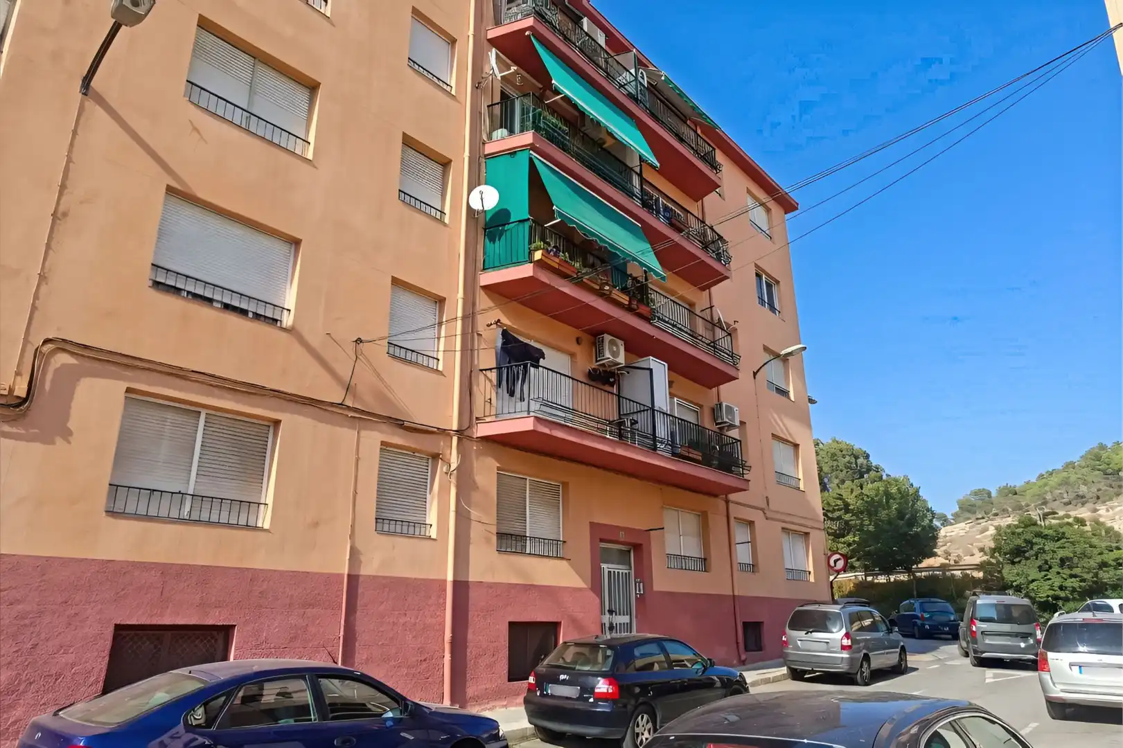 Vista exterior de Pis en venda en Jijona / Xixona amb Calefacció, Parquet i Terrassa