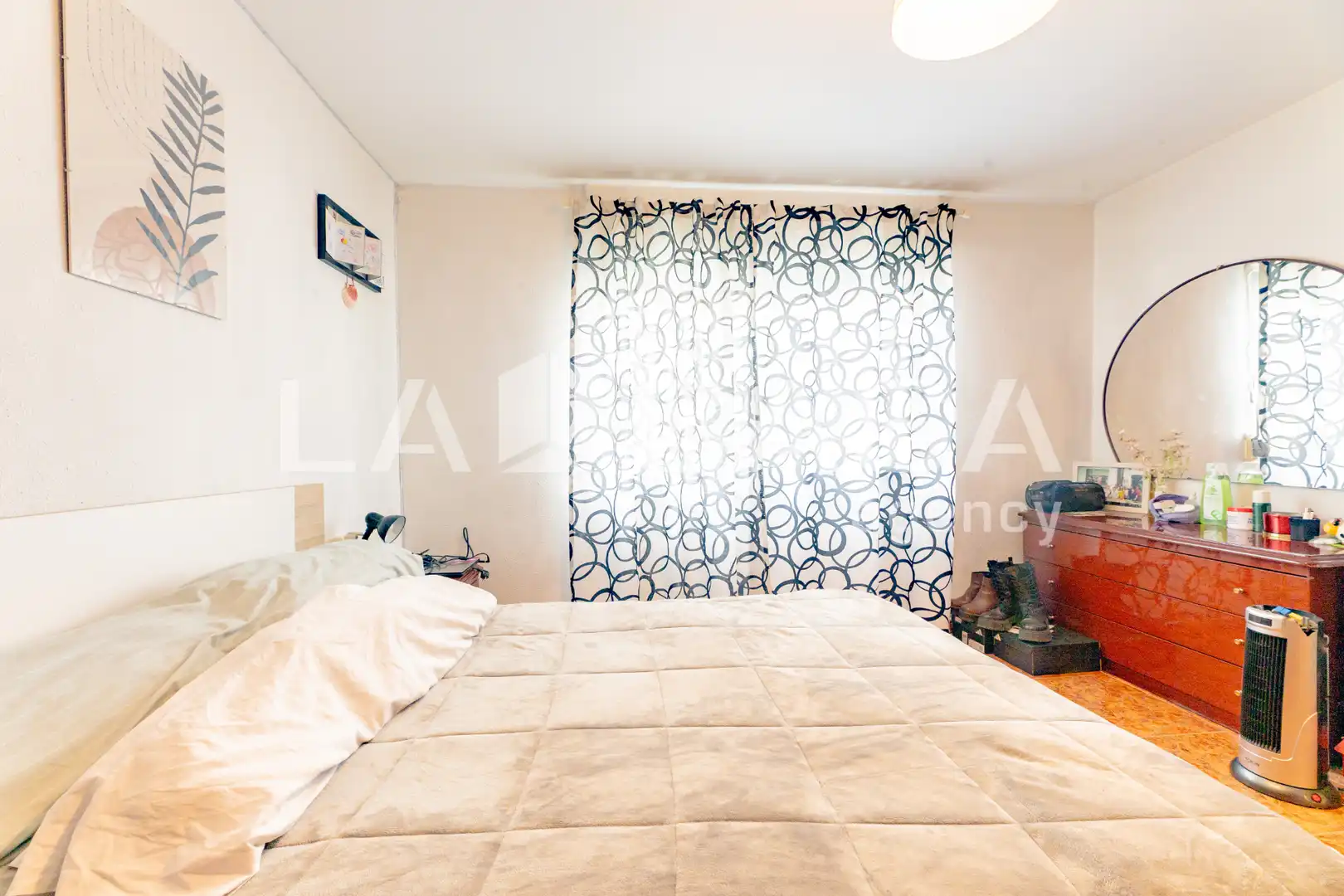 Habitación de Piso en venta en Valencia con Amueblado