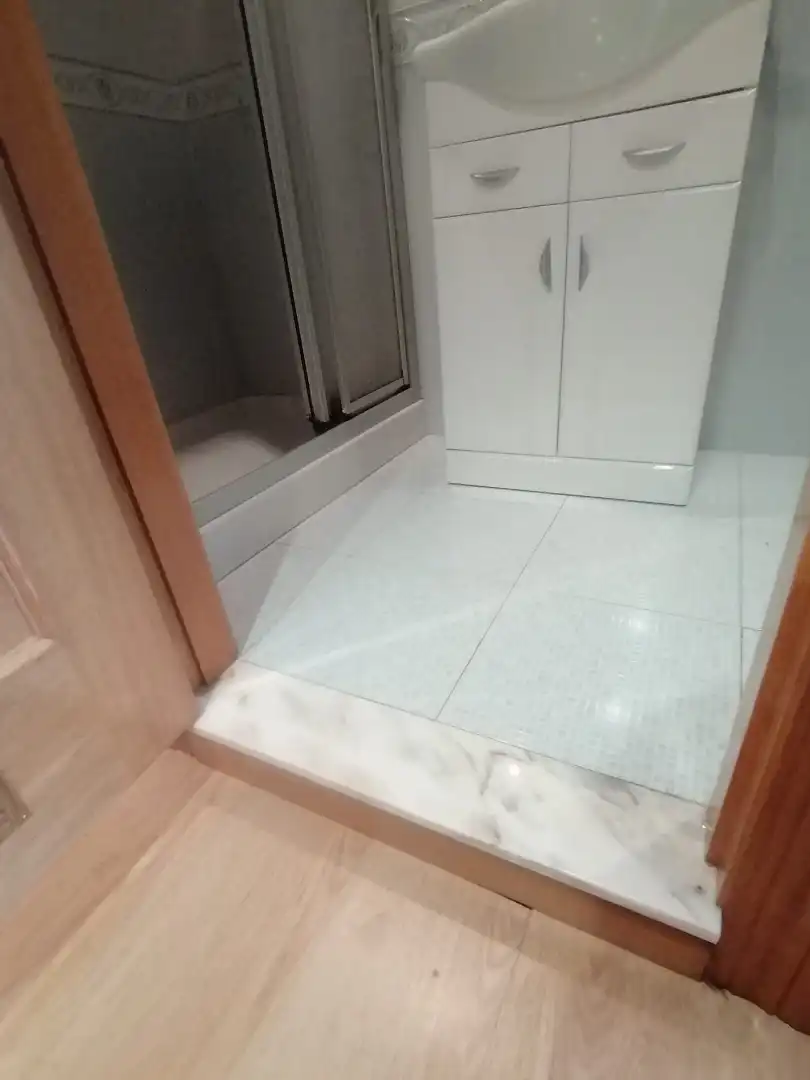 Baño de Piso de alquiler en Oeste