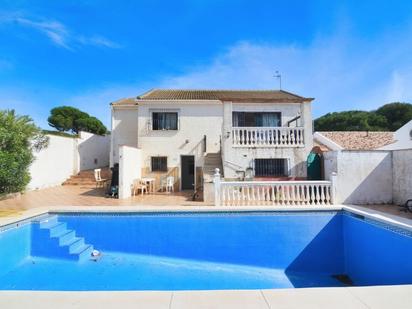 Vista exterior de Casa o xalet en venda en Mijas amb Jardí privat, Terrassa i Piscina