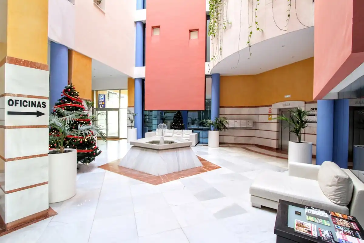 Büro zum Verkauf in Marbella mit Klimaanlage