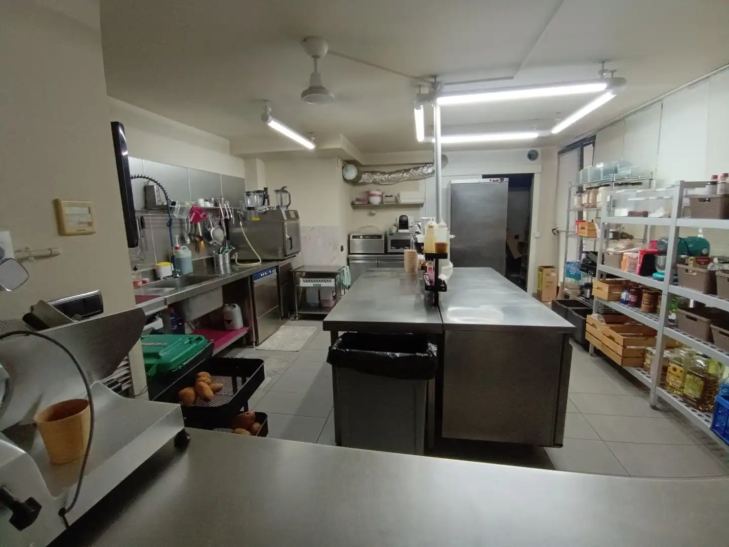 Business premises for transfer in Sant Martí, imagen 8