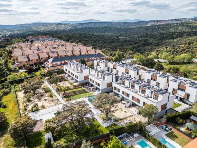 Casa adosada en Venta en Calle Rosa de Lima, 9 en Las Matas  - Peñascales