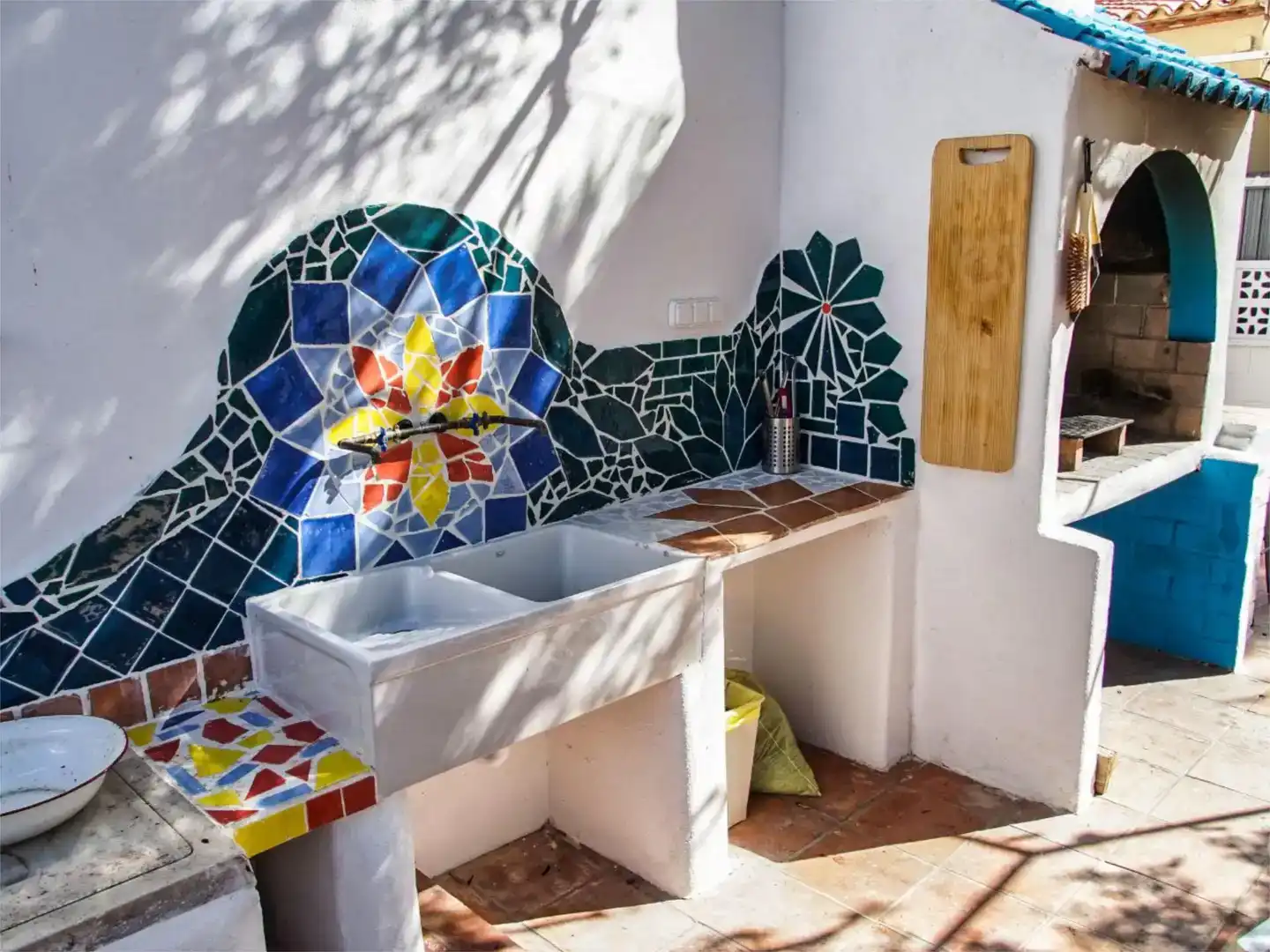 Kitchen of Flat for sale in Oliva  with Air Conditioner, Private garden and Storage room